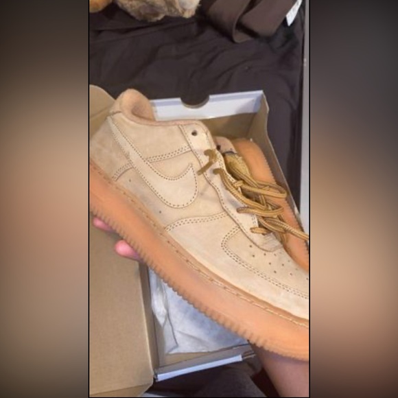 Air Force 1’s Winter - Picture 3 of 6